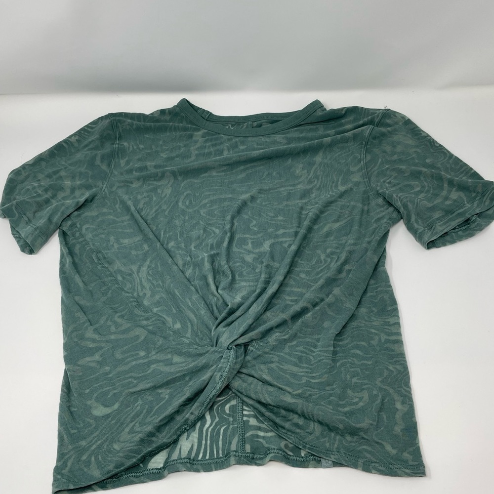 lululemon athletica Green Short Sleeve Tee